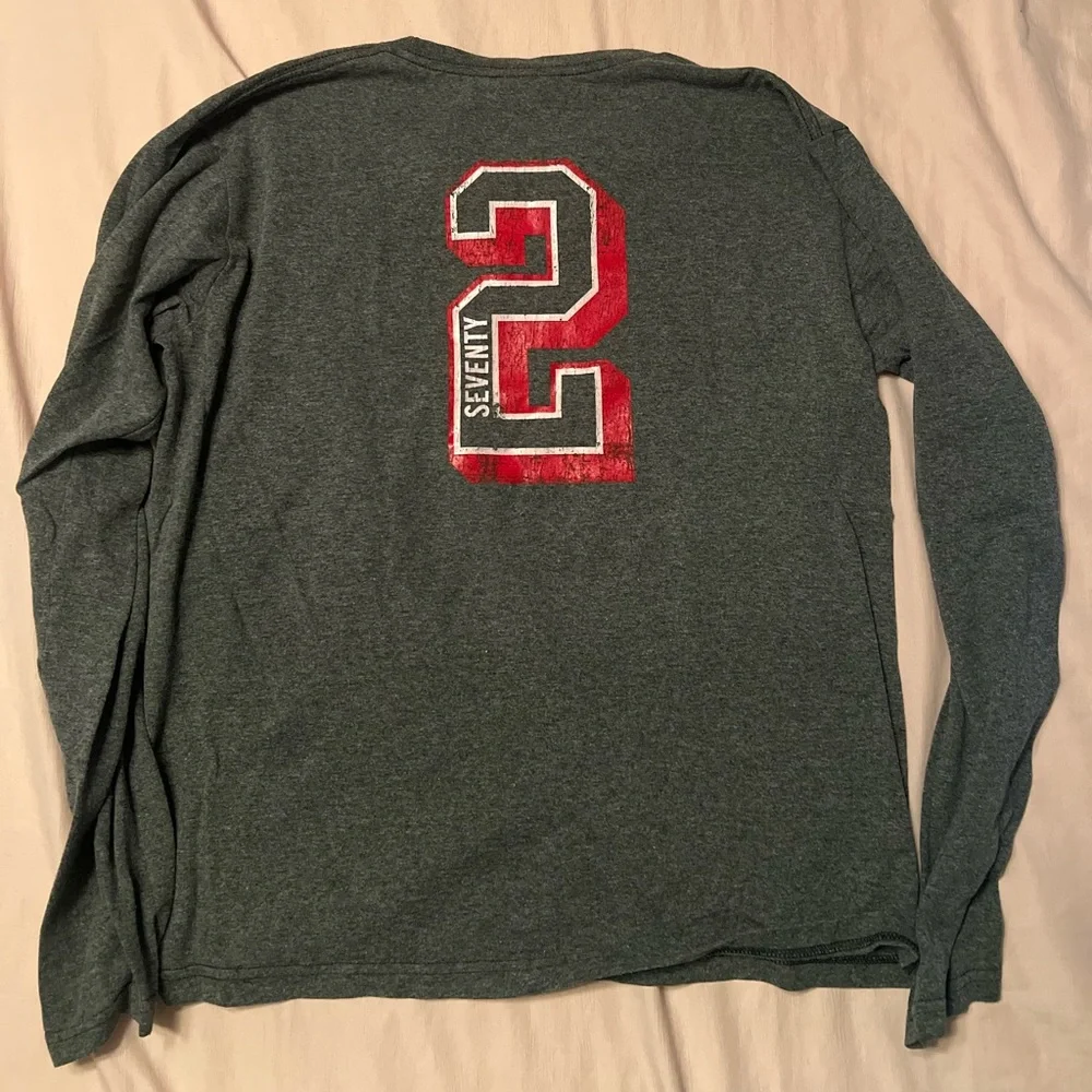 Nike Athletics Vintage Long Sleeve V-Neck Top Gray Red Size M